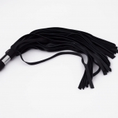 Черный кожаный флоггер со стальной ручкой - 45 см. - Crazy Handmade - купить с доставкой в Южно-Сахалинске