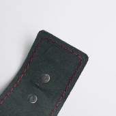 Черные кожаные наручники с красной строчкой - Crazy Handmade - купить с доставкой в Южно-Сахалинске