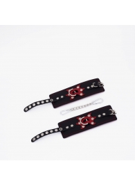Черные кожаные наручники с красным декором и строчкой - Crazy Handmade - купить с доставкой в Южно-Сахалинске