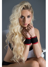 Полиуретановые манжеты для фиксации рук вместе Bound Together Wrist Restraints - Blush Novelties - купить с доставкой в Южно-Сахалинске