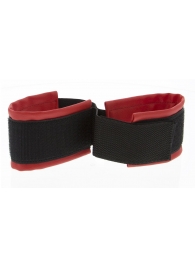 Полиуретановые манжеты для фиксации рук вместе Bound Together Wrist Restraints - Blush Novelties - купить с доставкой в Южно-Сахалинске