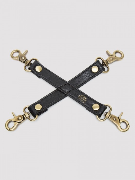 Черный фиксатор для манжет Bound to You Faux Leather Hogtie - Fifty Shades of Grey - купить с доставкой в Южно-Сахалинске