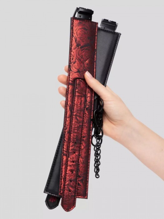 Красно-черные оковы Reversible Faux Leather Ankle Cuffs - Fifty Shades of Grey - купить с доставкой в Южно-Сахалинске