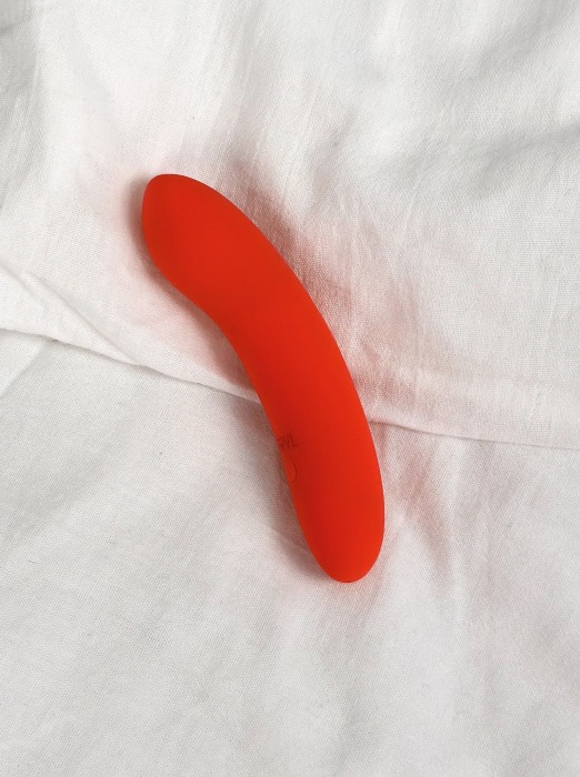 Коралловый мини-вибратор Atom - 11,5 см. - Le Frivole