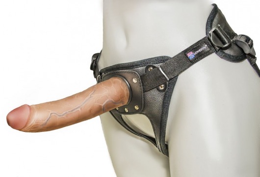 Насадка-фаллоимитатор на кожаных трусиках Harness Ultra Realistic 7  - 18 см. - LOVETOY (А-Полимер) - купить с доставкой в Южно-Сахалинске